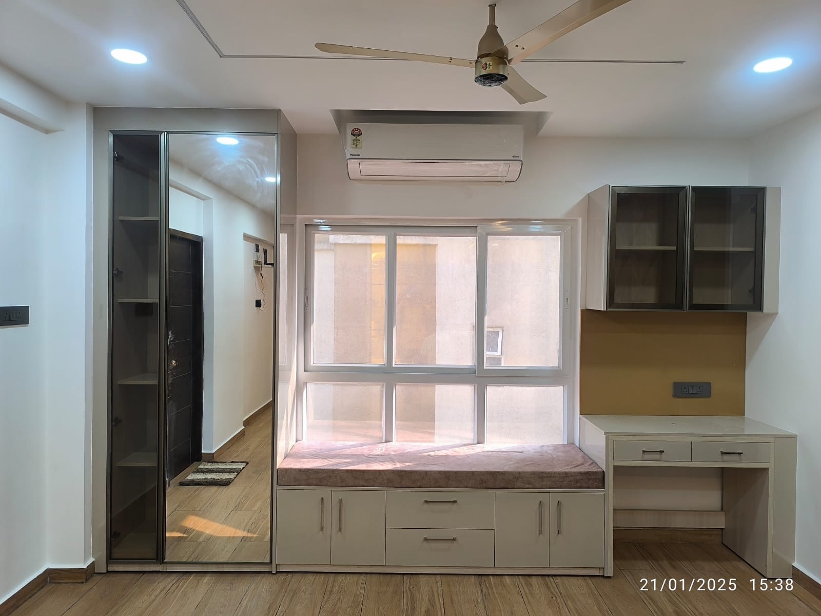 Window seat and study nook